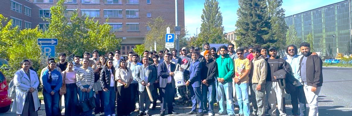 EIIET students with Dr. Vikas Kumar Sabata after the guest lecture on the global business environment